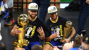 NBA: les Warriors de retour au sommet, portés par Curry enfin MVP