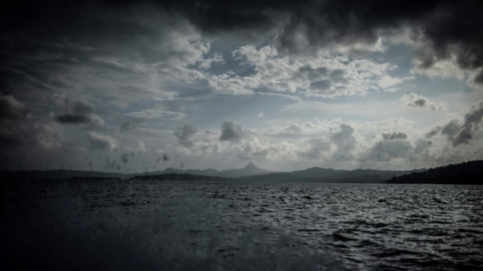 Mayotte, bientôt en alerte rouge, se prépare au passage du cyclone Chido