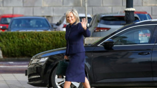 Michelle O'Neill leva republicanos, pela 1ª vez, à frente do governo da Irlanda do Norte