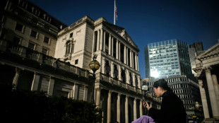 BoE warns on 'economic uncertainty' as rate held