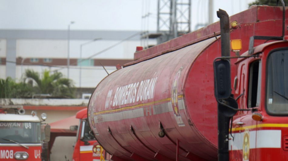 Narcos utilizaban vehículos de bomberos y ambulancias para traficar en Ecuador