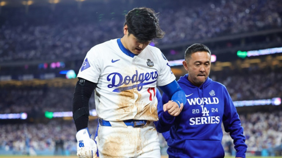 Ohtani suffers shoulder injury in Dodgers win