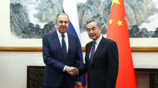 La Chine dit à Lavrov vouloir "renforcer la coopération stratégique" avec la Russie