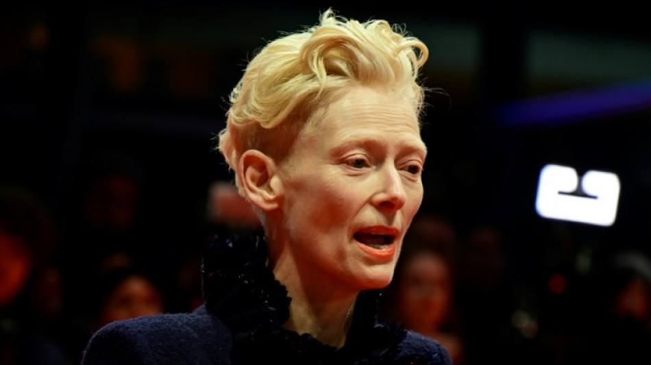 Tilda Swinton à Paris en commissaire d'exposition chez Christie's