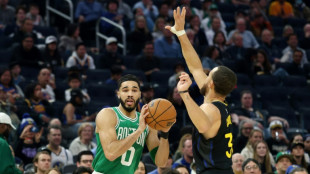 Celtics se dan un respiro con paliza a Warriors y Grizzlies resisten a Minnesota