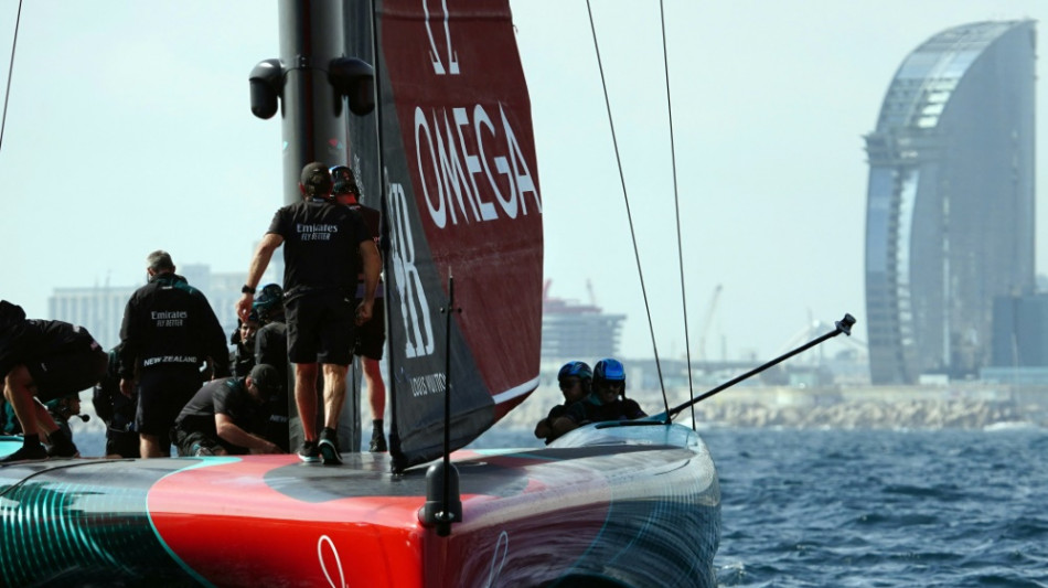 Flaute beim America's Cup - Neuseeland baut Führung aus