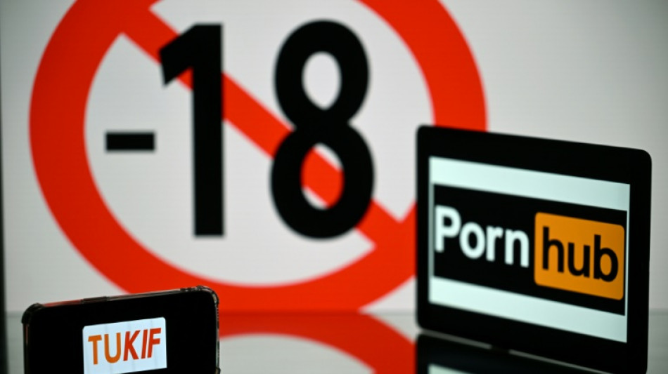 Sites porno: les géants PornHub ou YouPorn désormais soumis à l'obligation de vérifier l'âge