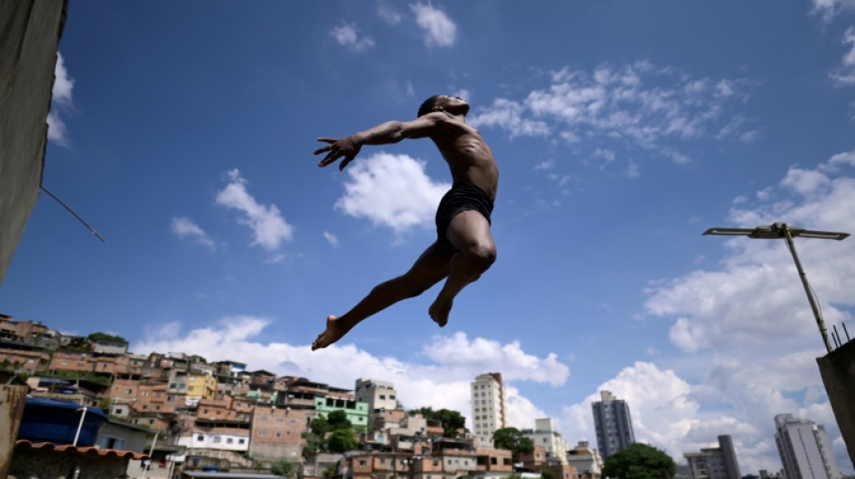 'Estou sonhando?', bailarino troca comunidade em BH por companhia de balé nos EUA