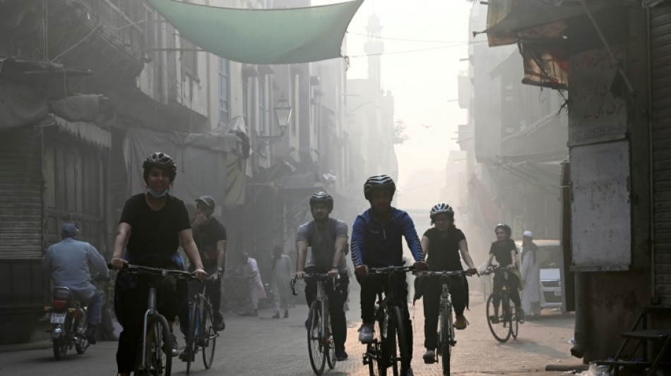 Avec une pollution record, la ville pakistanaise de Lahore ferme une semaine ses écoles