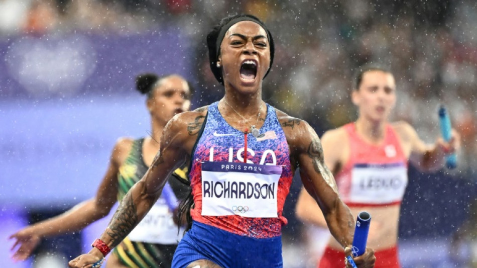 Athlétisme: les Etats-Unis de Sha'Carri Richardson en or sur 4x100 m féminin, la France 4e