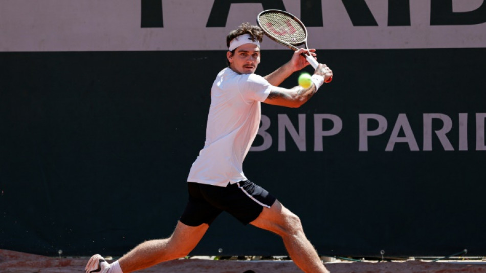 Thiago Wild elimina argentino Guido Pella e avança à terceira rodada em Roland Garros