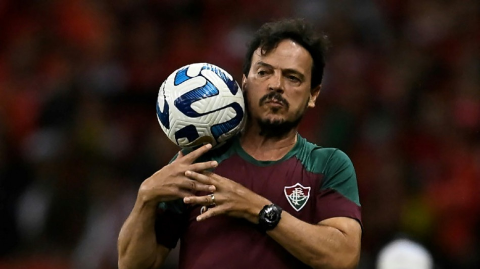 'Emprego duplo' de Diniz gera dúvidas no Fluminense antes da final da Libertadores