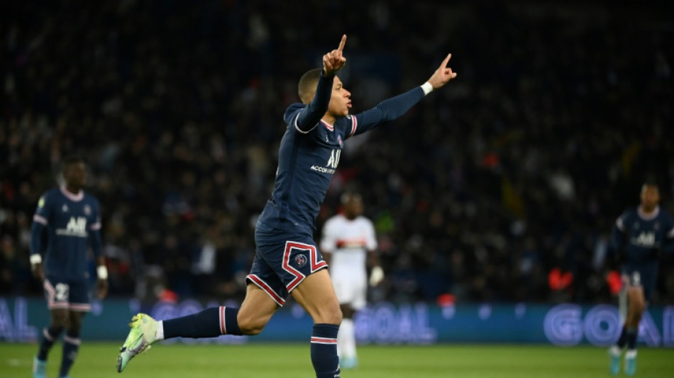 L1: avec un grand Mbappé, le Paris SG relève la tête contre Lorient (5-1)