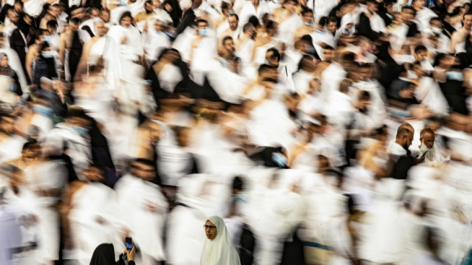 Muslim pilgrims stream out of Mecca for hajj high point