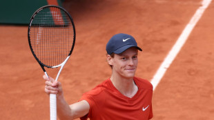 Roland-Garros: Sinner fête sa place de N.1 en fonçant vers sa première demi-finale