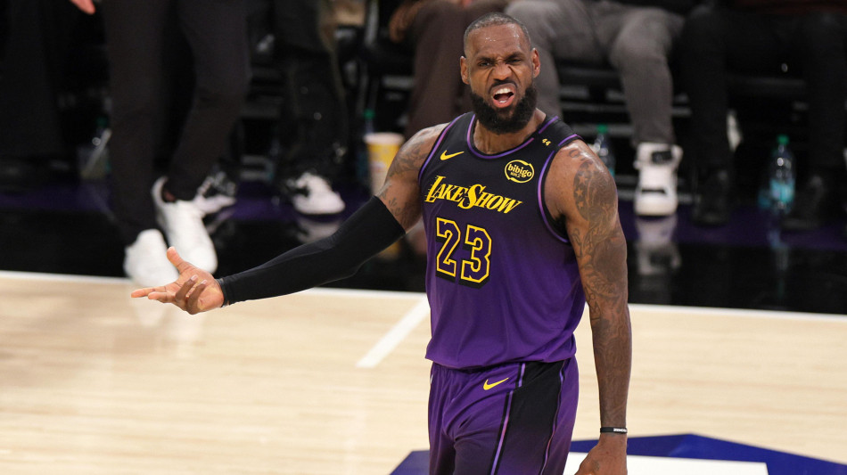 Nba:Lakers sconfitti da Cleveland, Wembanyama chiude 2024 al top