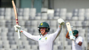 Bangladesh battle at 101-3 as South Africa threaten innings defeat