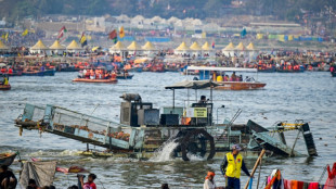 Multitudinário festival hindu de Kumbh Mela chega ao fim