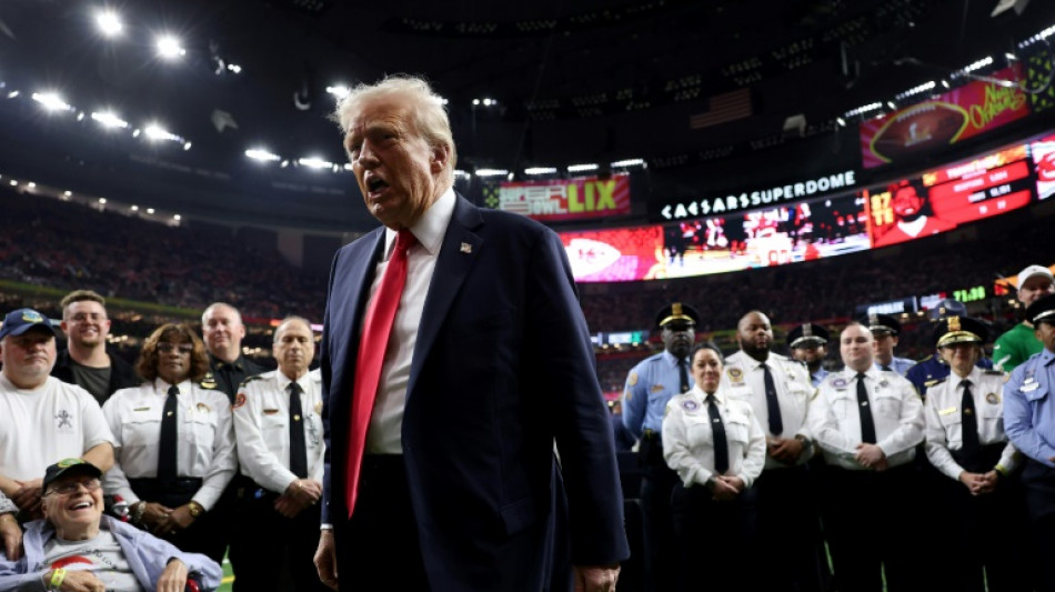 Trump realiza histórica visita al Super Bowl con Chiefs persiguiendo la historia