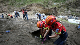 Reanudan búsqueda de 13 desaparecidos por lluvias en Guatemala