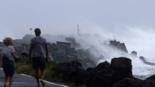 Australia readies as cyclone veers towards eastern coast