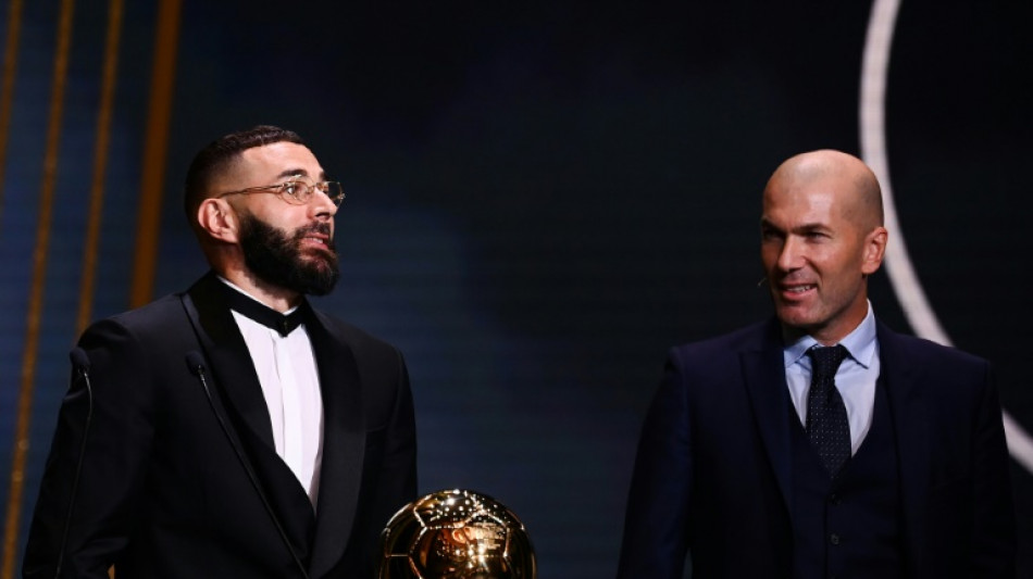 Benzema pone la corona a su reinado con el Balón de Oro