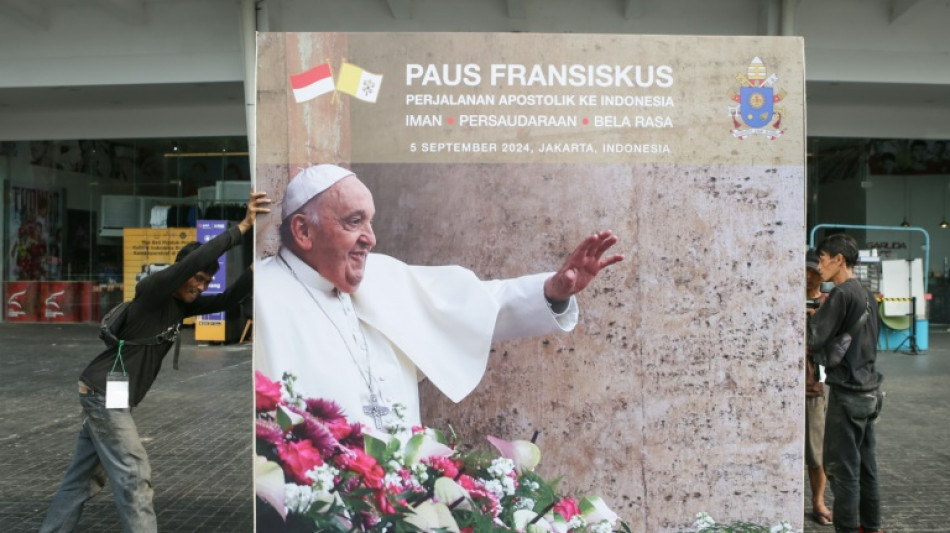 Pope's gruelling tour gets into full swing in Indonesia