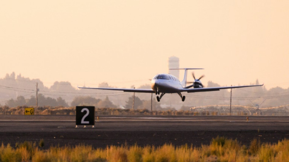 Hazy timeframe for reaching electric plane era