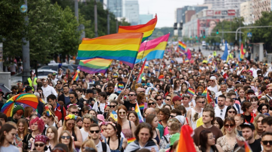 Zehntausende ziehen bei Pride-Parade durch Warschau