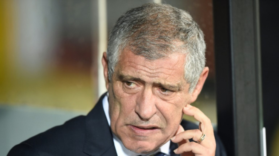 Técnico português Fernando Santos é demitido da seleção da Polônia