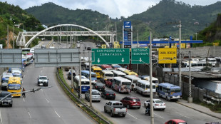 Gobierno de Honduras paga subsidio al transporte tras bloqueos de rutas