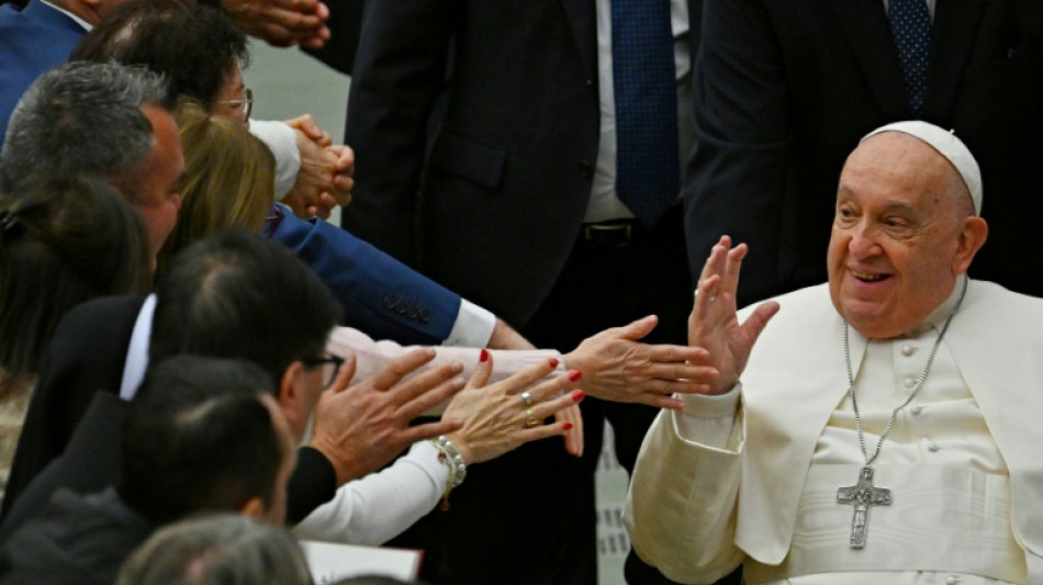 Papst Franziskus eröffnet bei Christmette Heiliges Jahr