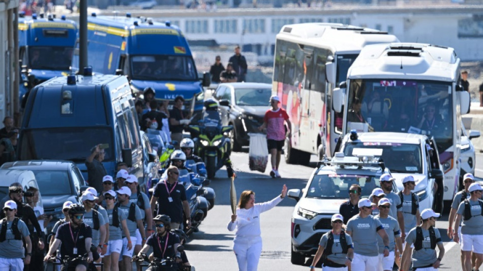 La flamme olympique poursuit son parcours à travers la France par le Var