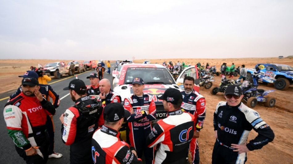 Carlos Sainz pierde puntos en una tercera etapa acortada del Dakar