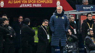 Mourinho fue suspendido cuatro partidos en Turquía