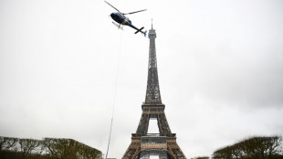 La Tour Eiffel culmine désormais à 330 mètres