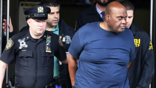 Víctima de tiroteo del metro de Nueva York demanda a fabricante de armas Glock