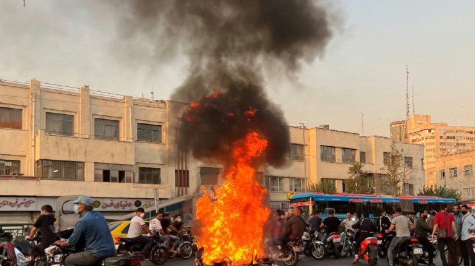 La protesta continúa en Irán con huelgas y sentadas pese a la represión