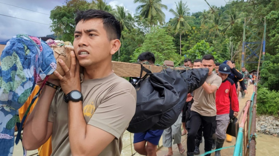 Un deslizamiento de tierra deja 23 muertos en Indonesia