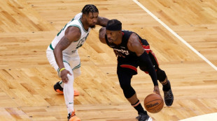 Play-offs NBA: le Heat refroidit les Celtics après un match 3 de cabossés