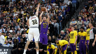 Doncic firma su primera exhibición con los Lakers en el triunfo ante los Nuggets