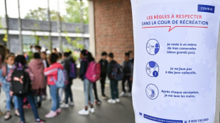 A l'école, le Covid ferme de nouveau des classes et les masques refont surface