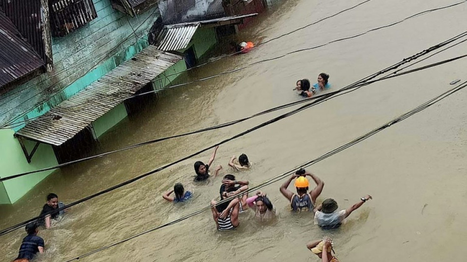 Sube a 27 el número de muertos por inundaciones en Filipinas