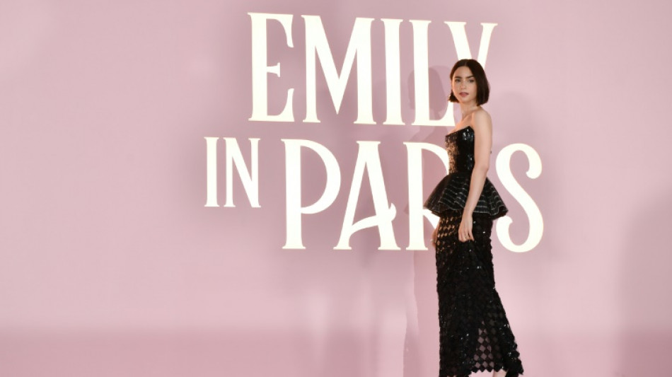 Emily in Paris: la femme-sandwich ?