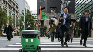 Uber Eats inicia entregas com robôs no Japão