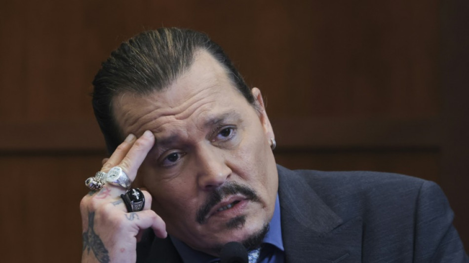 Depp dice que acusaciones de agresión por parte de Heard son "extravagantes"