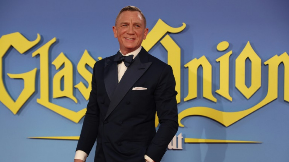 El actor Daniel Craig recibe la misma condecoración que James Bond